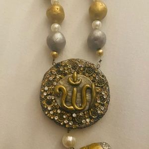 Hand made Mala just so gorgeous with intricate details